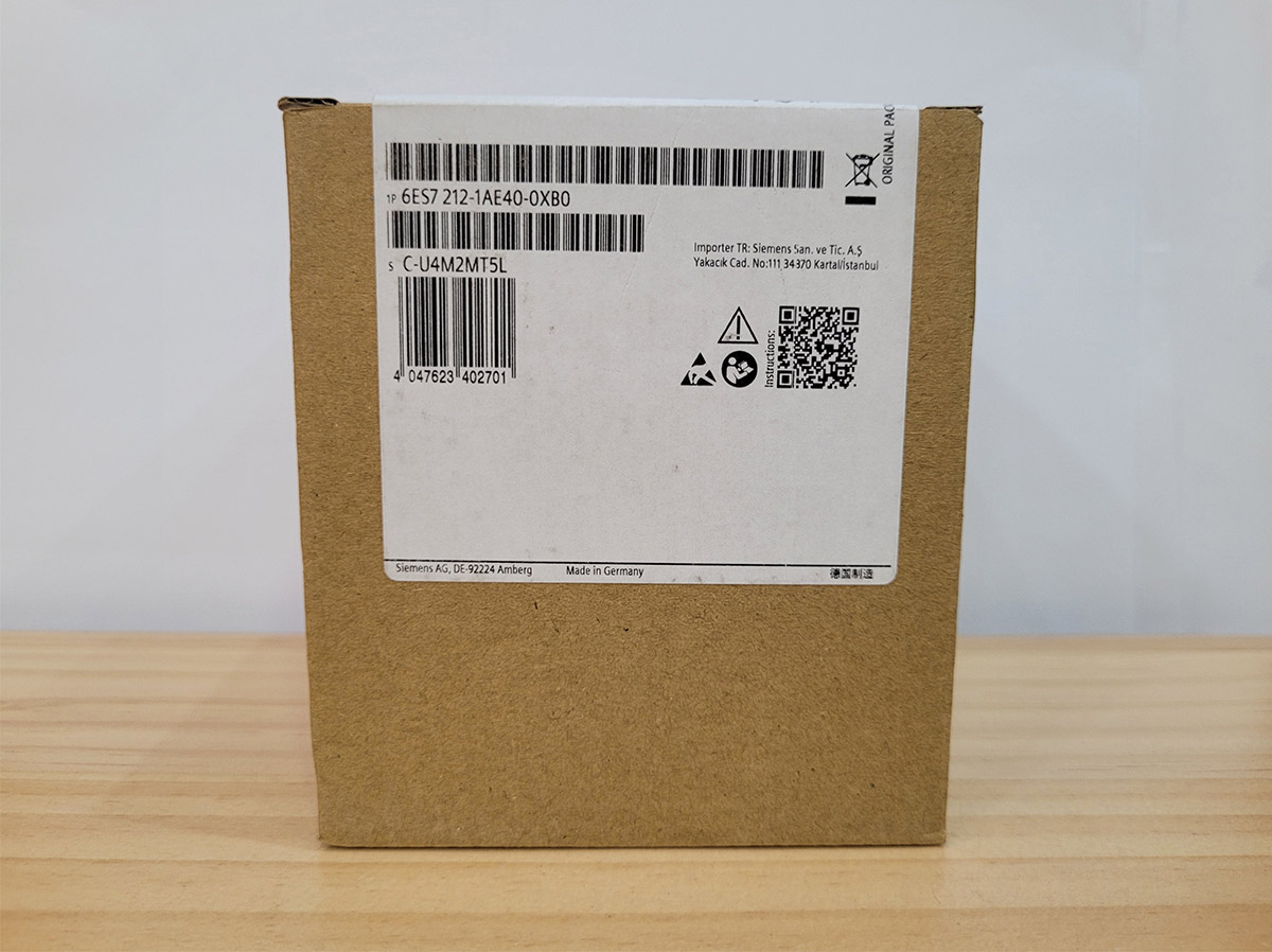 Hình ảnh thực tế vỏ hộp 6ES7212-1AE40-0XB0 Hình ảnh thực tế vỏ hộp 6ES7212-1AE40-0XB0