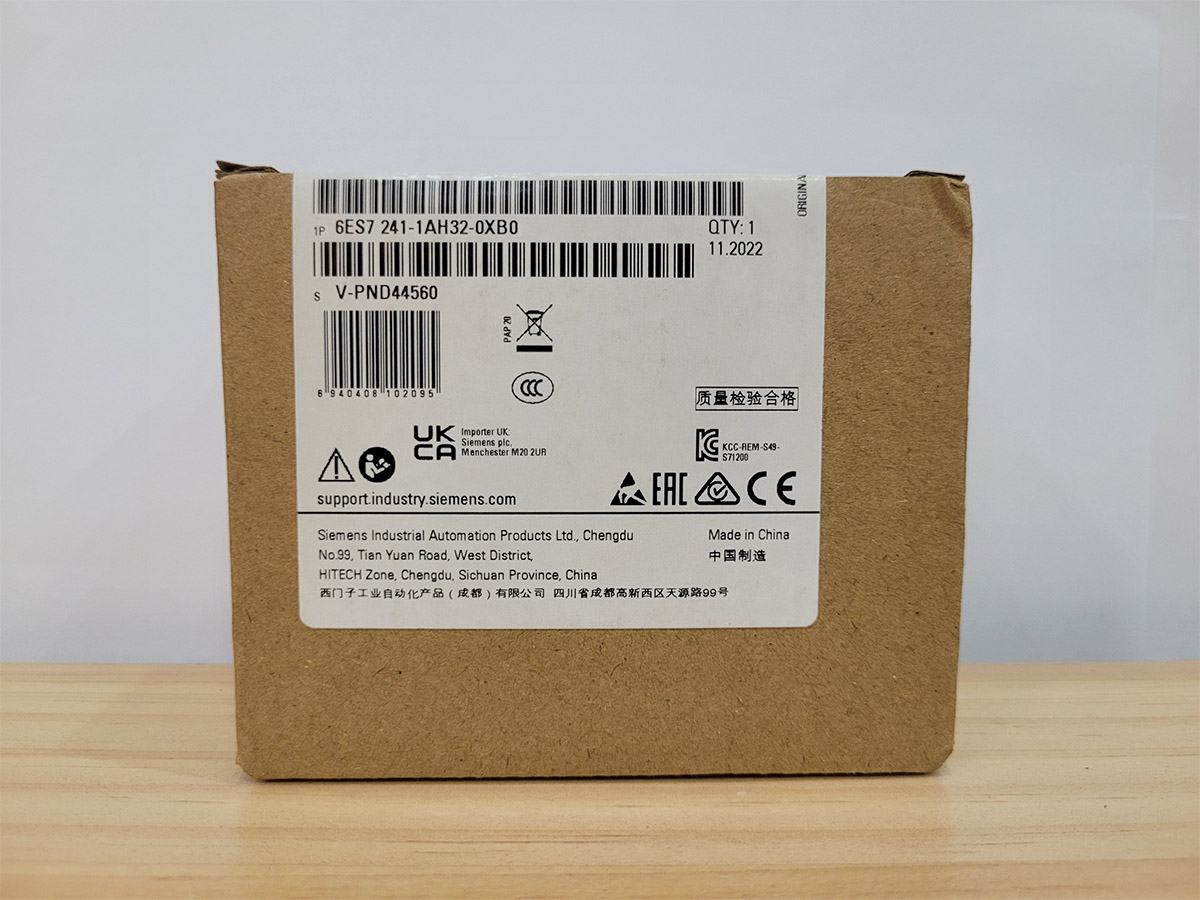 Hình ảnh thực tế vỏ hộp 6ES7241-1AH32-0XB0 Hình ảnh thực tế vỏ hộp 6ES7241-1AH32-0XB0
