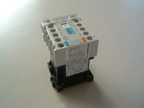 cr3-magnetic-contactor-1-sd-q12-dc24v