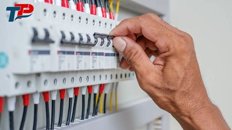 Ngắt nguồn điện là bước quan trọng để đảm bảo an toàn