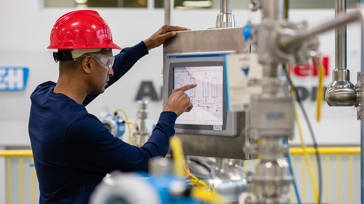 Ứng dụng của HMI trong sản xuất công nghiệp