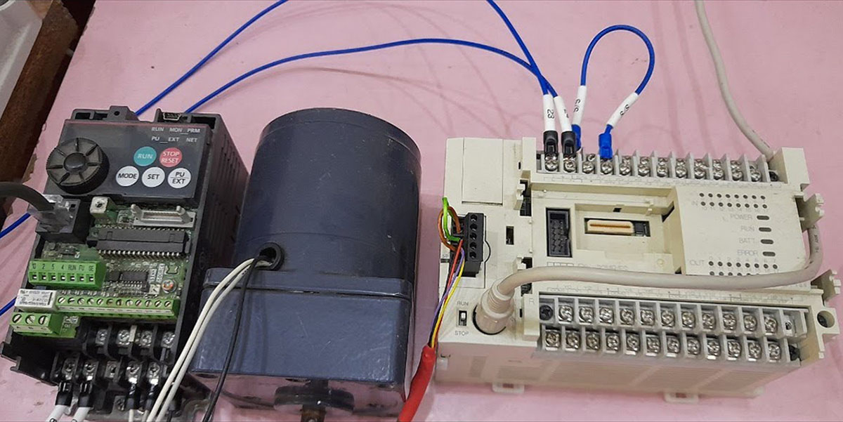 Đấu nối dây truyền thông RS485 giữa PLC và biến tần Mitsubishi