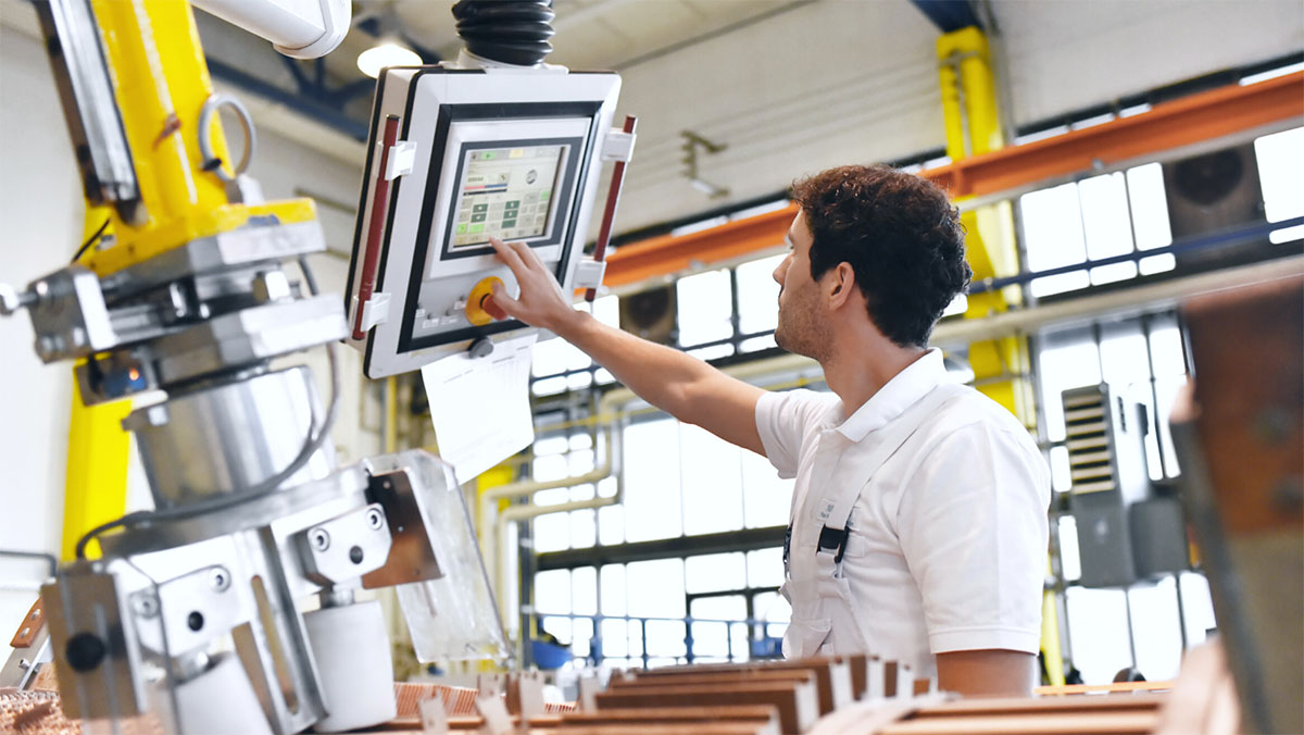 Kết nối HMI với PLC giúp hướng dẫn các quy trình vận hành an toàn
