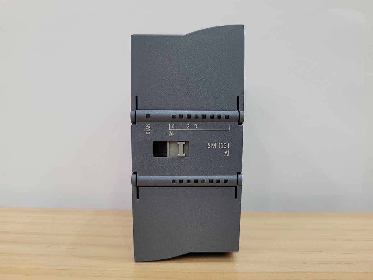 Hình ảnh thực tế mặt chính diện 6ES7231-4HD32-0XB0 Hình ảnh thực tế mặt chính diện 6ES7231-4HD32-0XB0