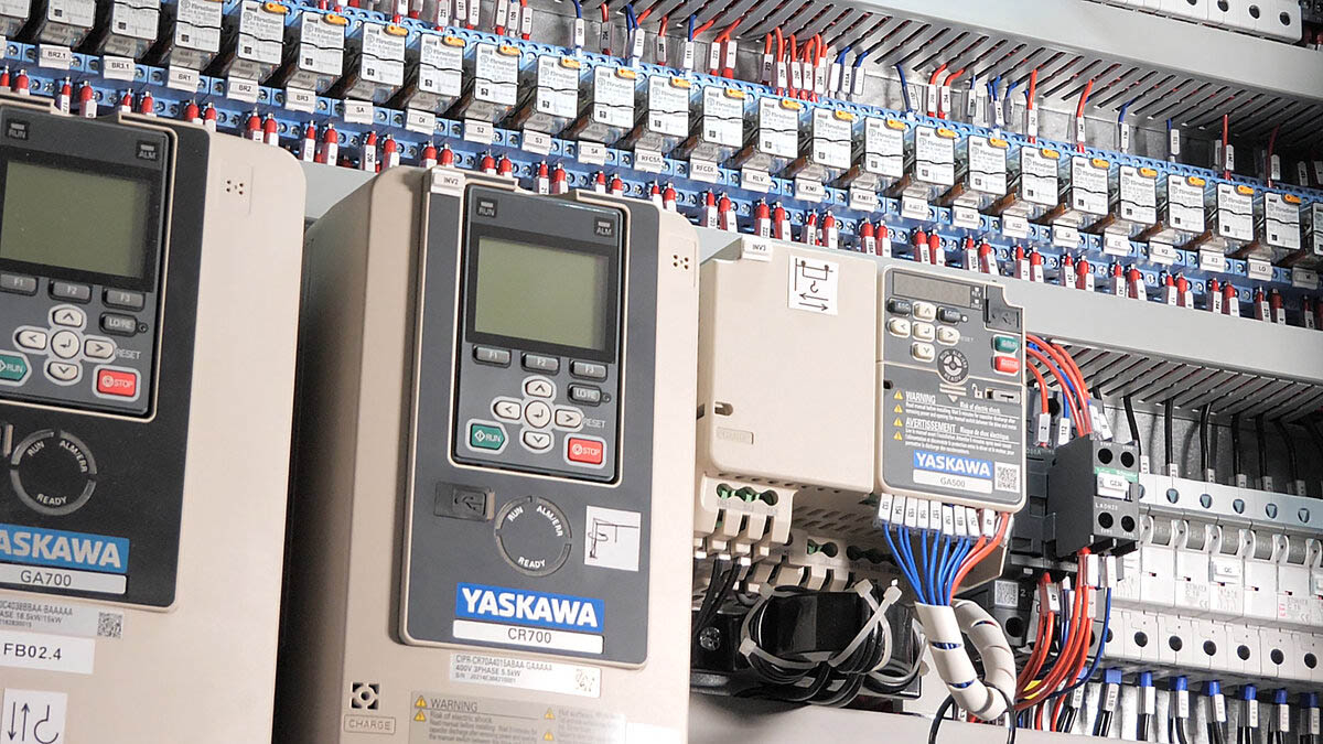 Biến tần cho cẩu trục Yaskawa CR700