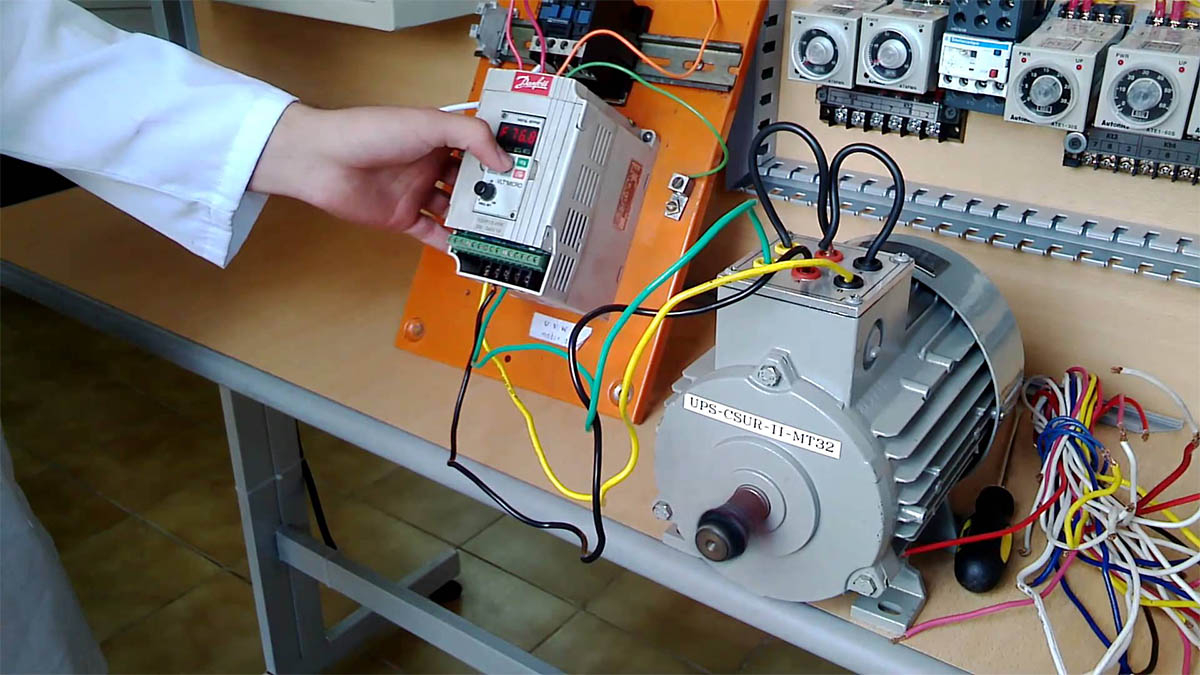 Thực hành với biến tần 1 pha sang 3 pha