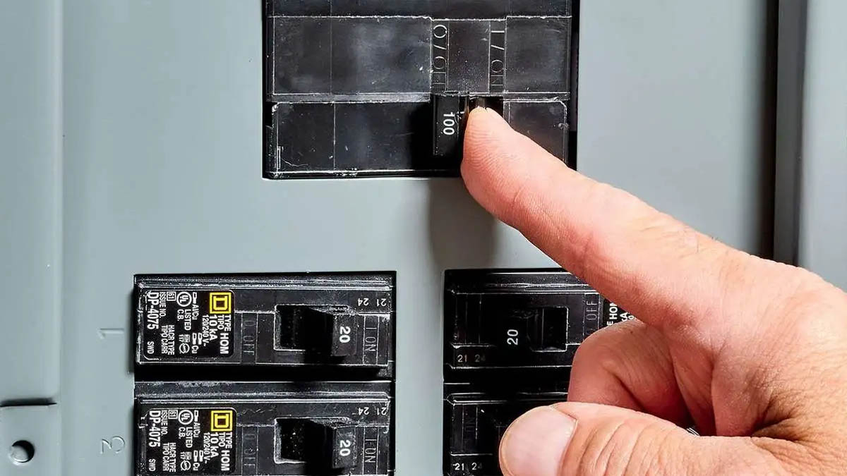 aptomat-tong-la-thiet-bi-dong-cat-bao-ve-mach-dien-chinh Aptomat tổng là thiết bị đóng cắt bảo vệ mạch điện chính