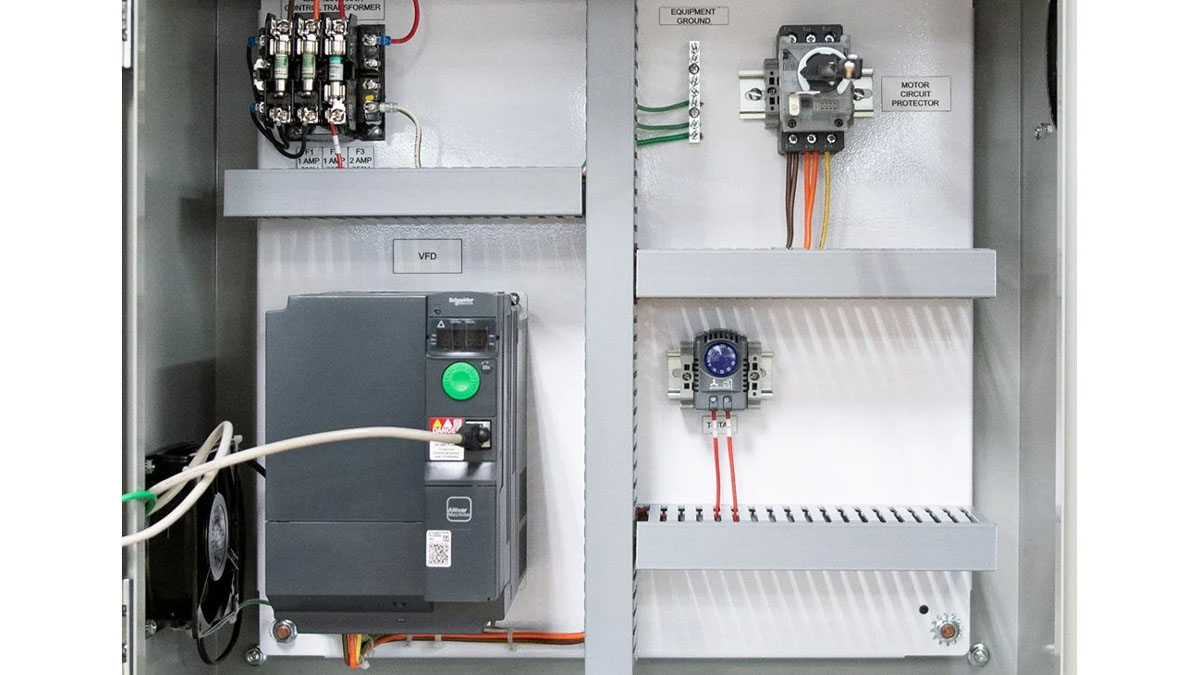 lap-dat-bien-tan-schneider-tren-tu-dien Lắp đặt biến tần Schneider trên tủ điện